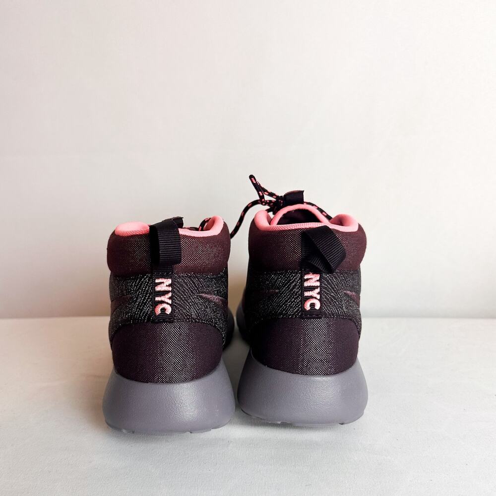 NIKE Roshe Run Red/Wine Mahogany Mid QS City Pack NYC Sz. 9.5 - Picture 6 of 8